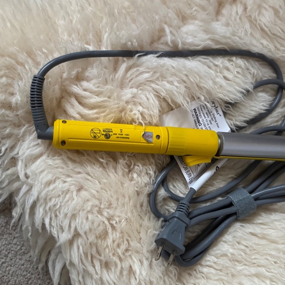 Drybar Hairdryer & Curling Iron Bundle - Preowned (GUC) - Picture 10 of 16